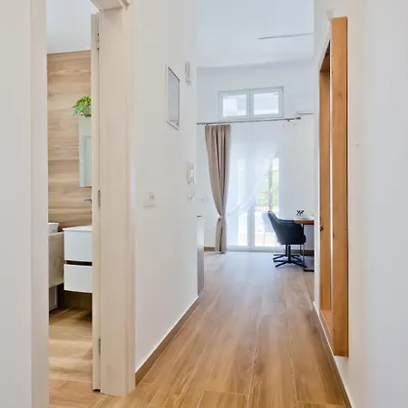Giannis Apartment *