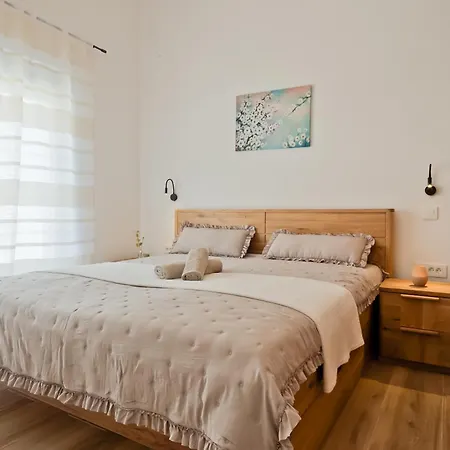 Giannis Apartment *